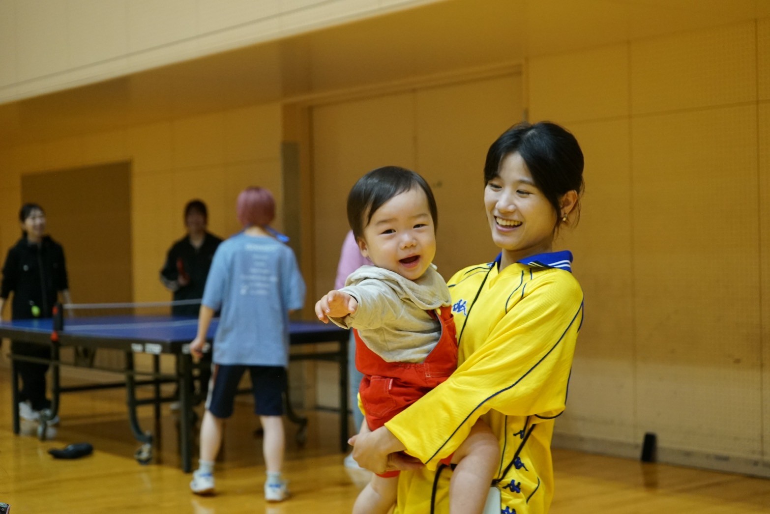 [仲間とのBBQ風景]